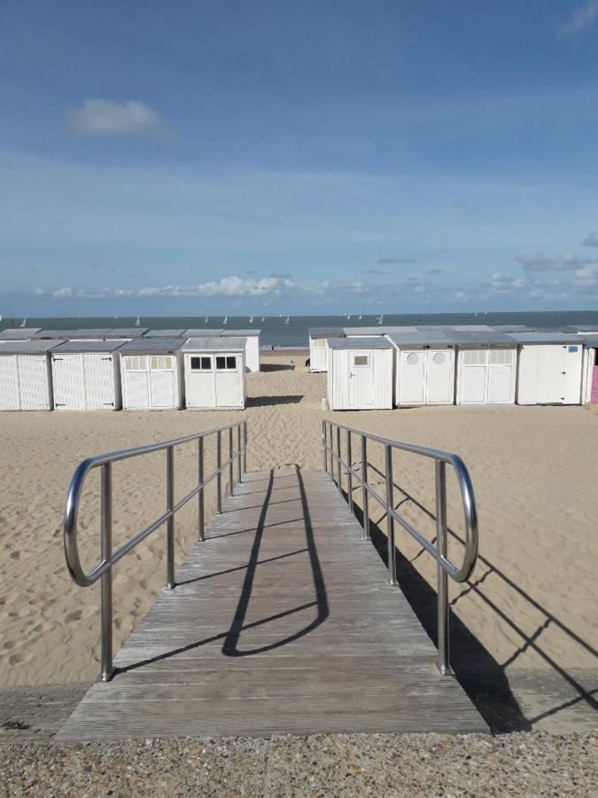 Studio Spacieux 50 M2 Pour 2+2 Tout Confort Knokke-Heist Exterior foto